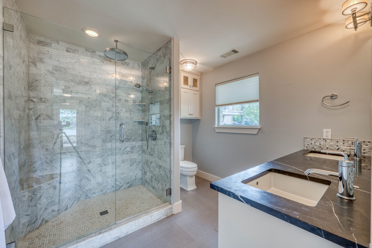 1704 Bluebonnet Lane