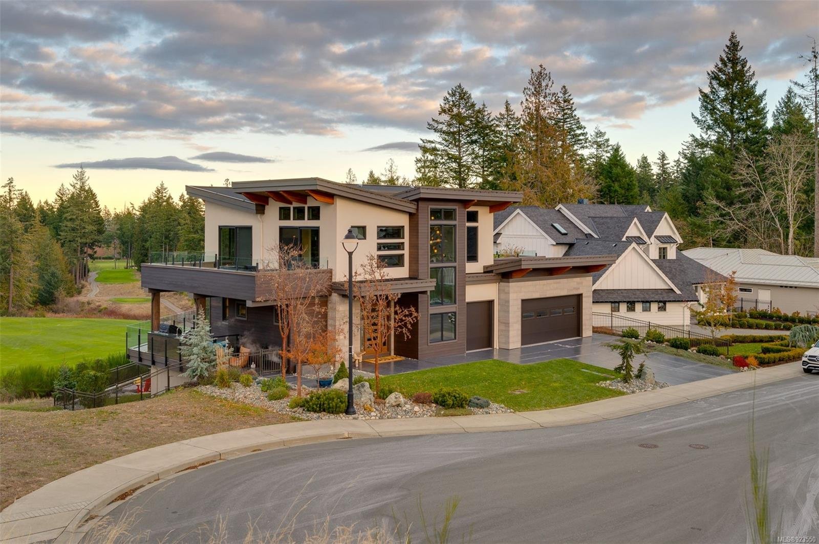 2022 Pebble Dr
