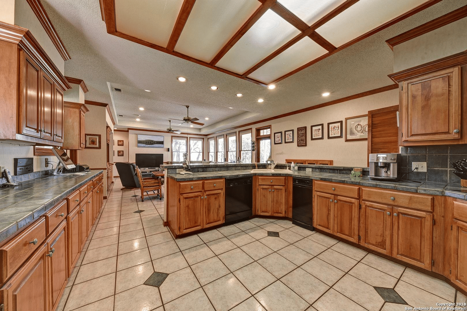 13819 Bluff Ln