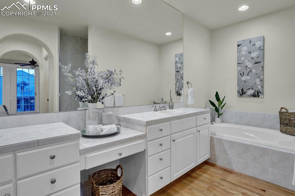 1275 Log Hollow Point