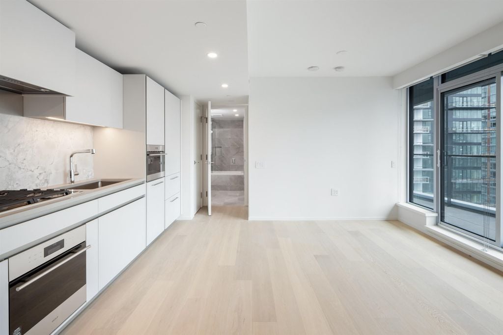 889 Pacific St, #1401