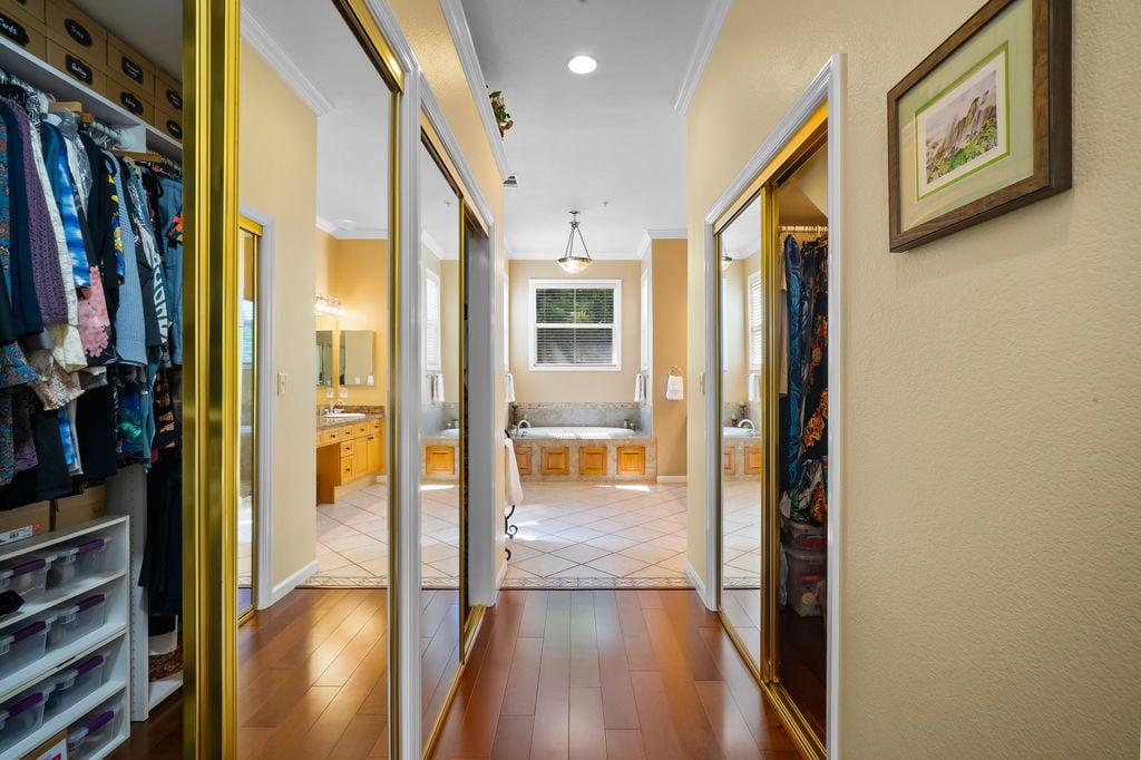 5569 Arlene Way