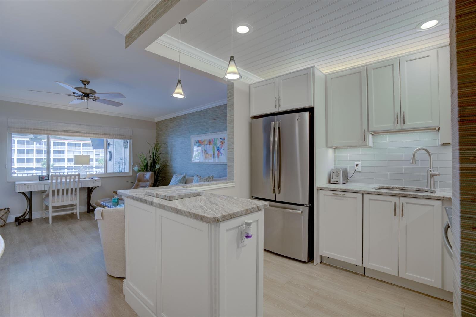 111 Shore Court Ct # 305