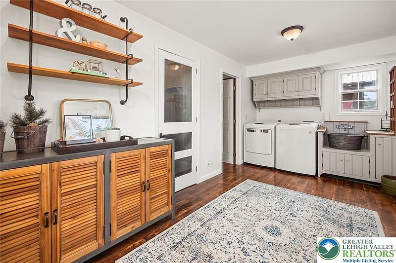 271 WETZEL ROAD