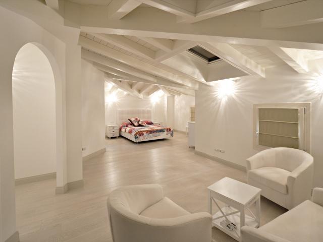 Newly Built Tuscan Villa With Marble Features