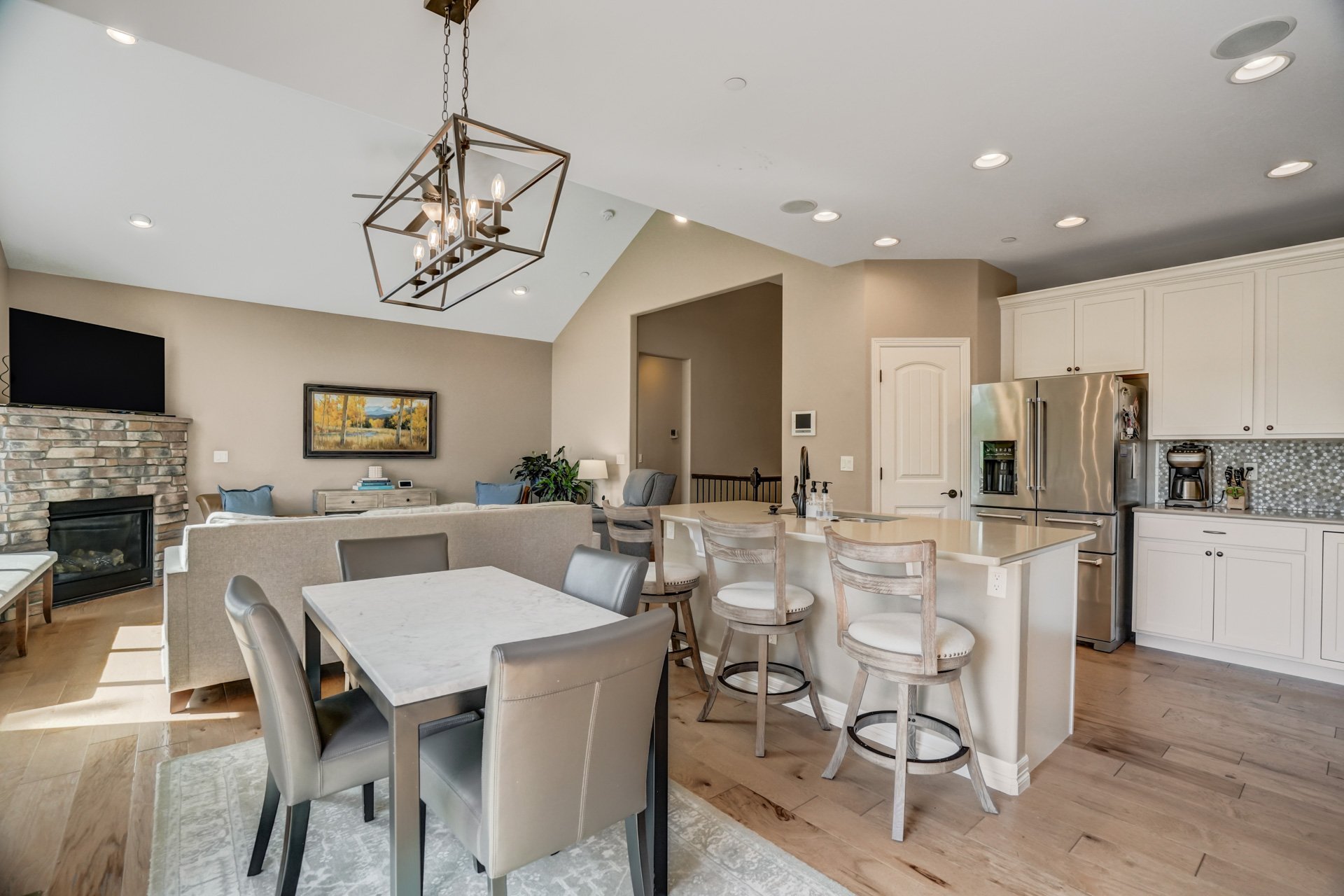 429 Stone Cottage Grove