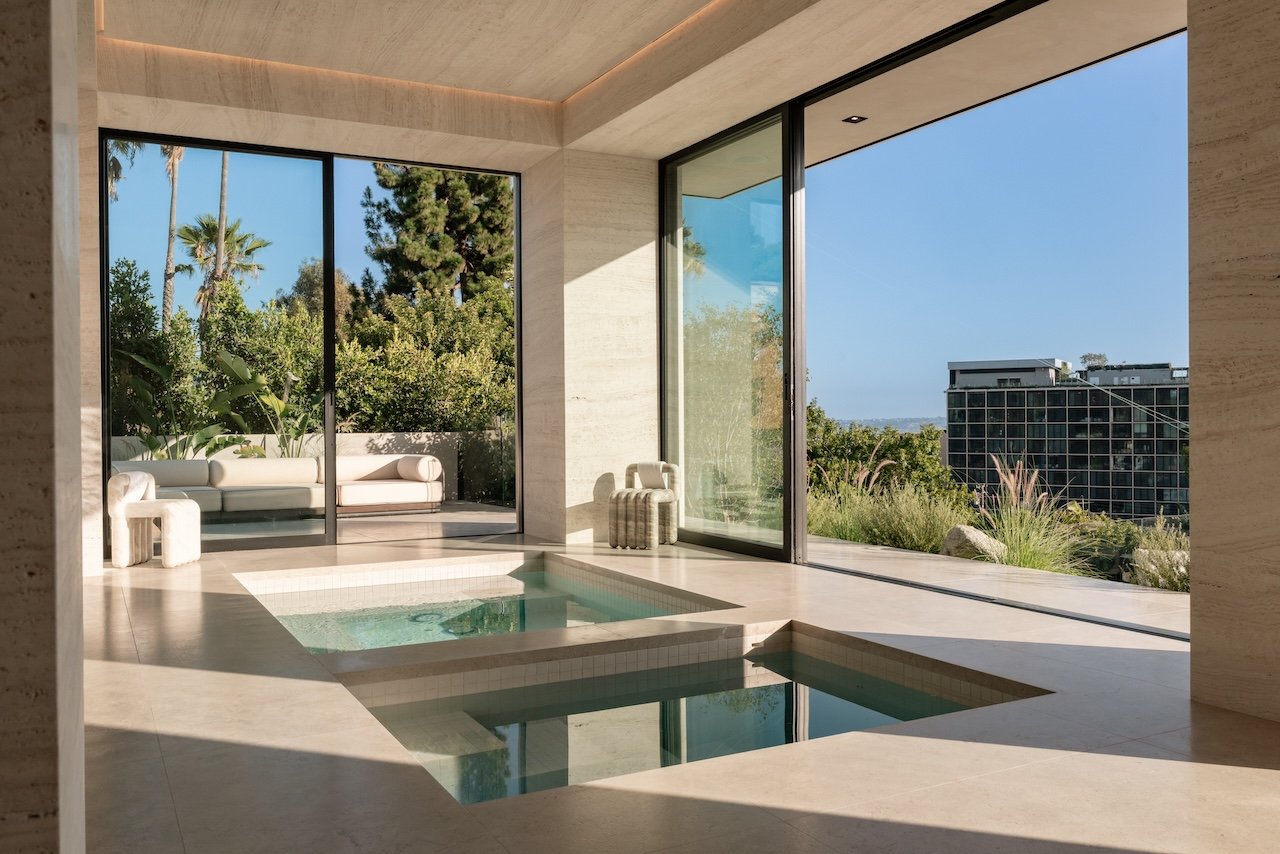 9056 St Ives
