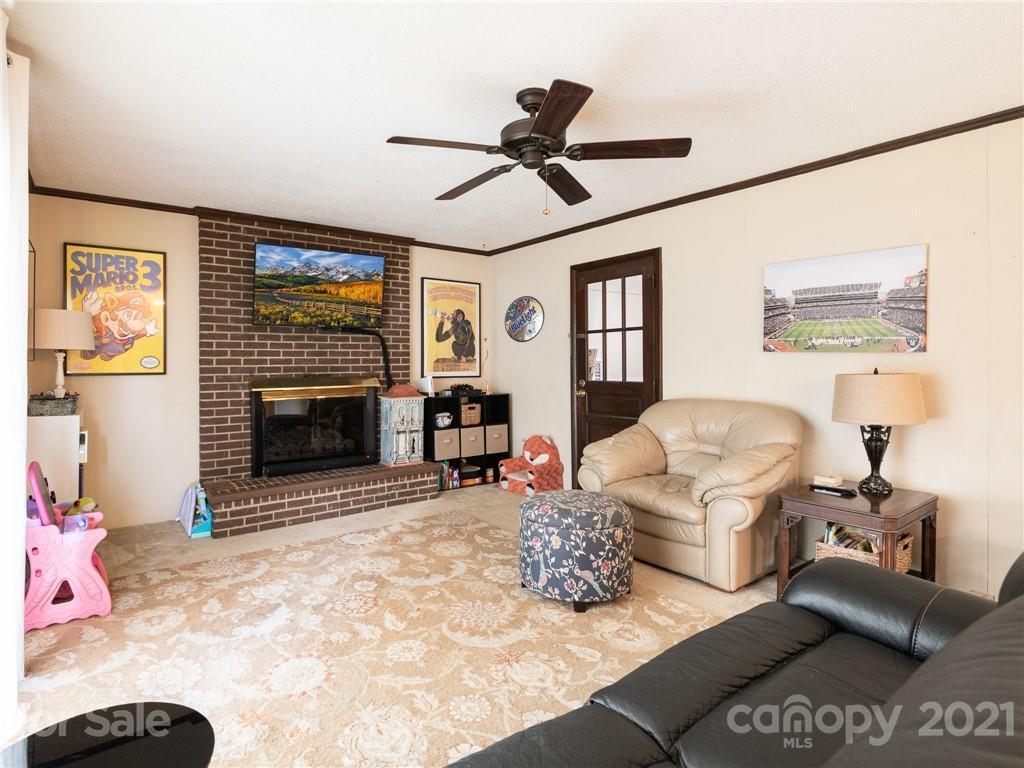 10116 Windrift Rd