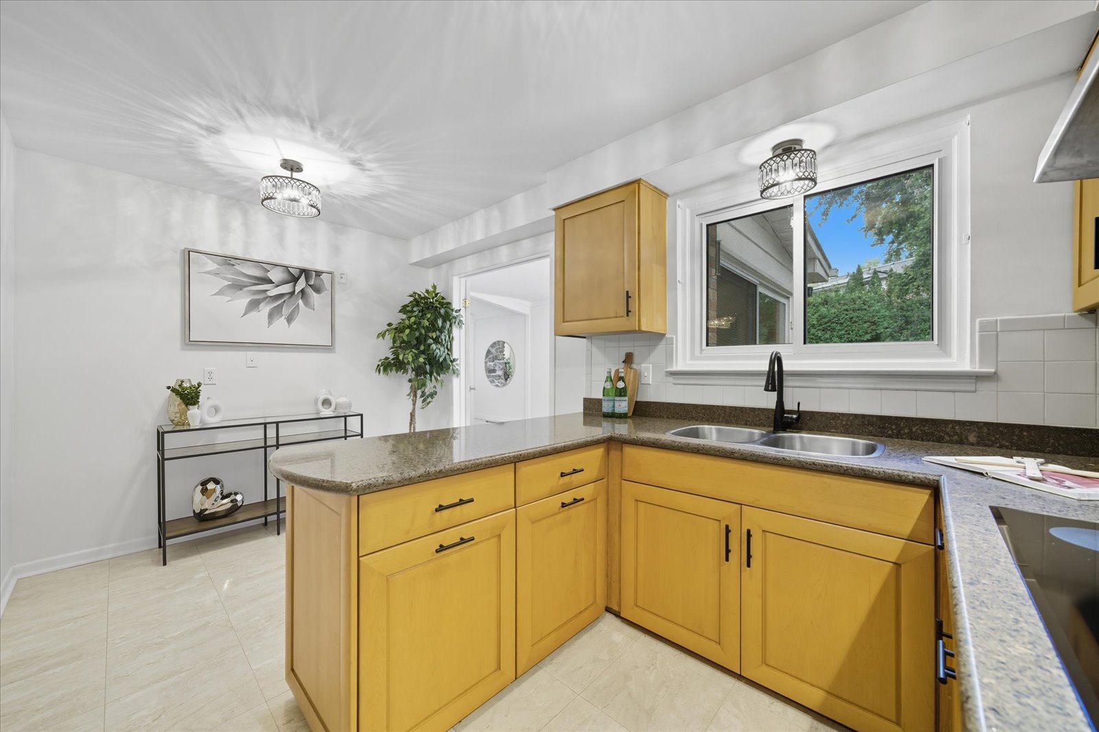 28 Christman Crt 
