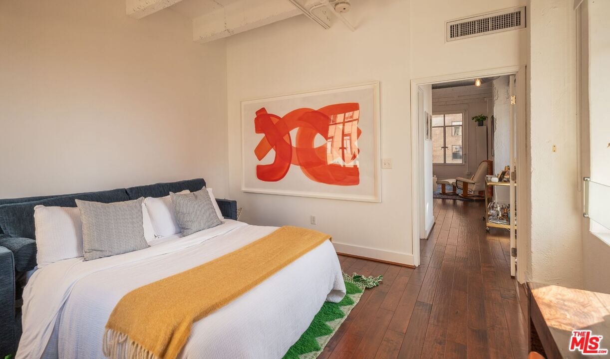 6253 Hollywood Blvd, #402
