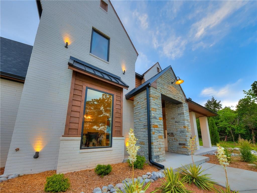 Pravada in Arcadia: Gated Luxury Living on Route 66, Minutes from Edmond and Arcadia Lake - Wyatt Poindexter - The Agency