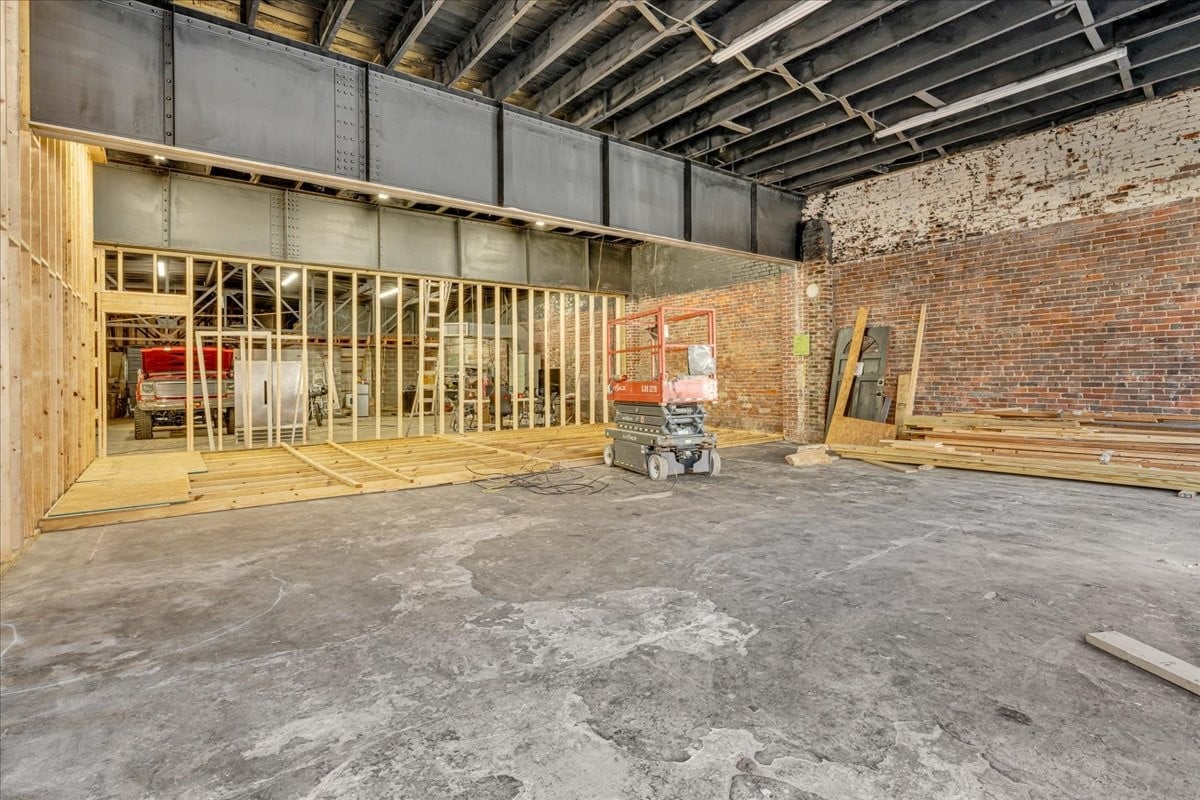 227 S Cedar Ave