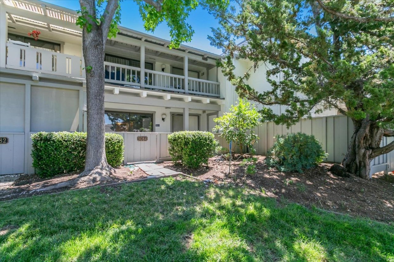 5084 Cribari Bluff