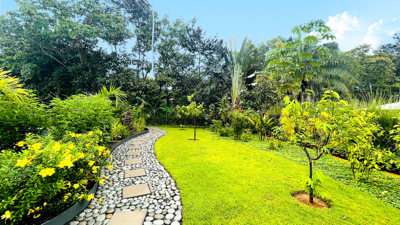 Modern 3BR Home in Highly Desirable Gated Community in Ojochal Costa Rica