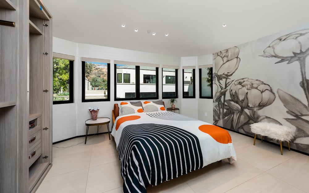 31100 Broad Beach Rd