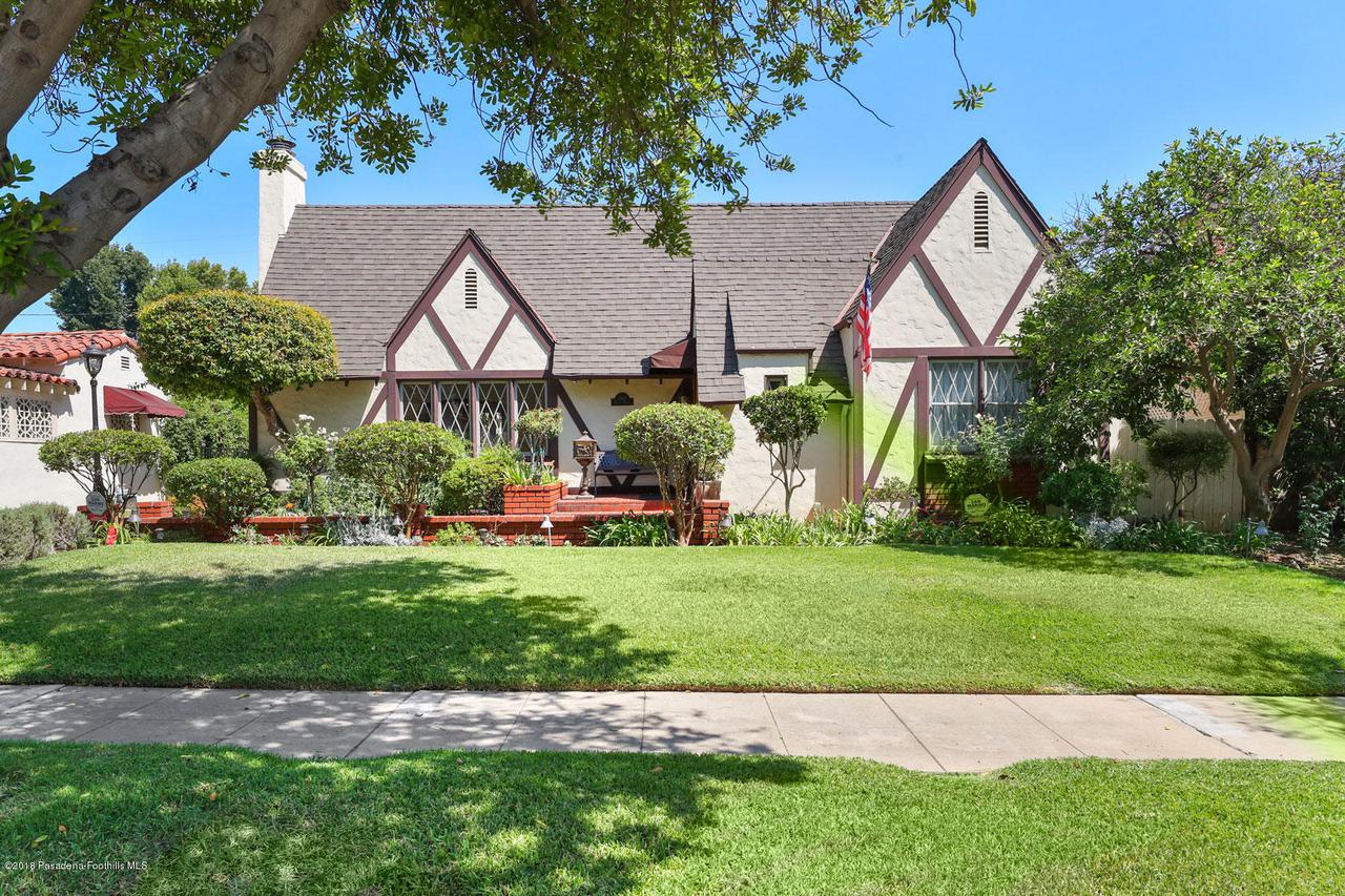 1868 Palmas Dr