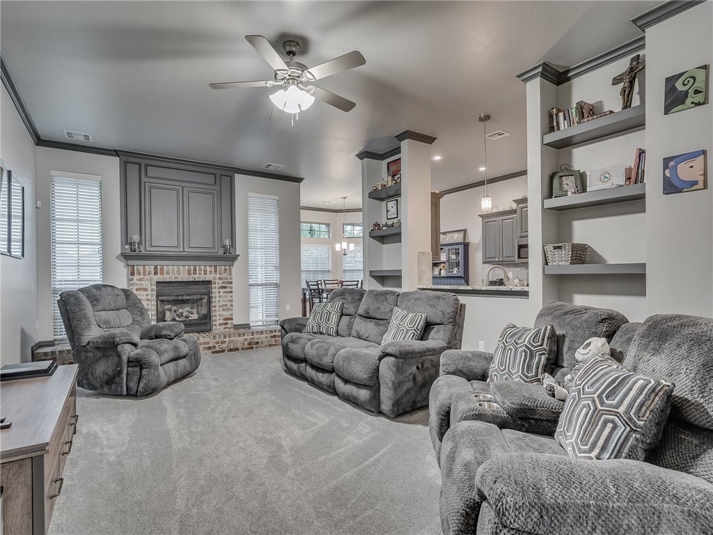 16609 Ventana Blvd