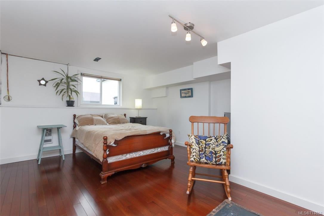 733 Porter Rd