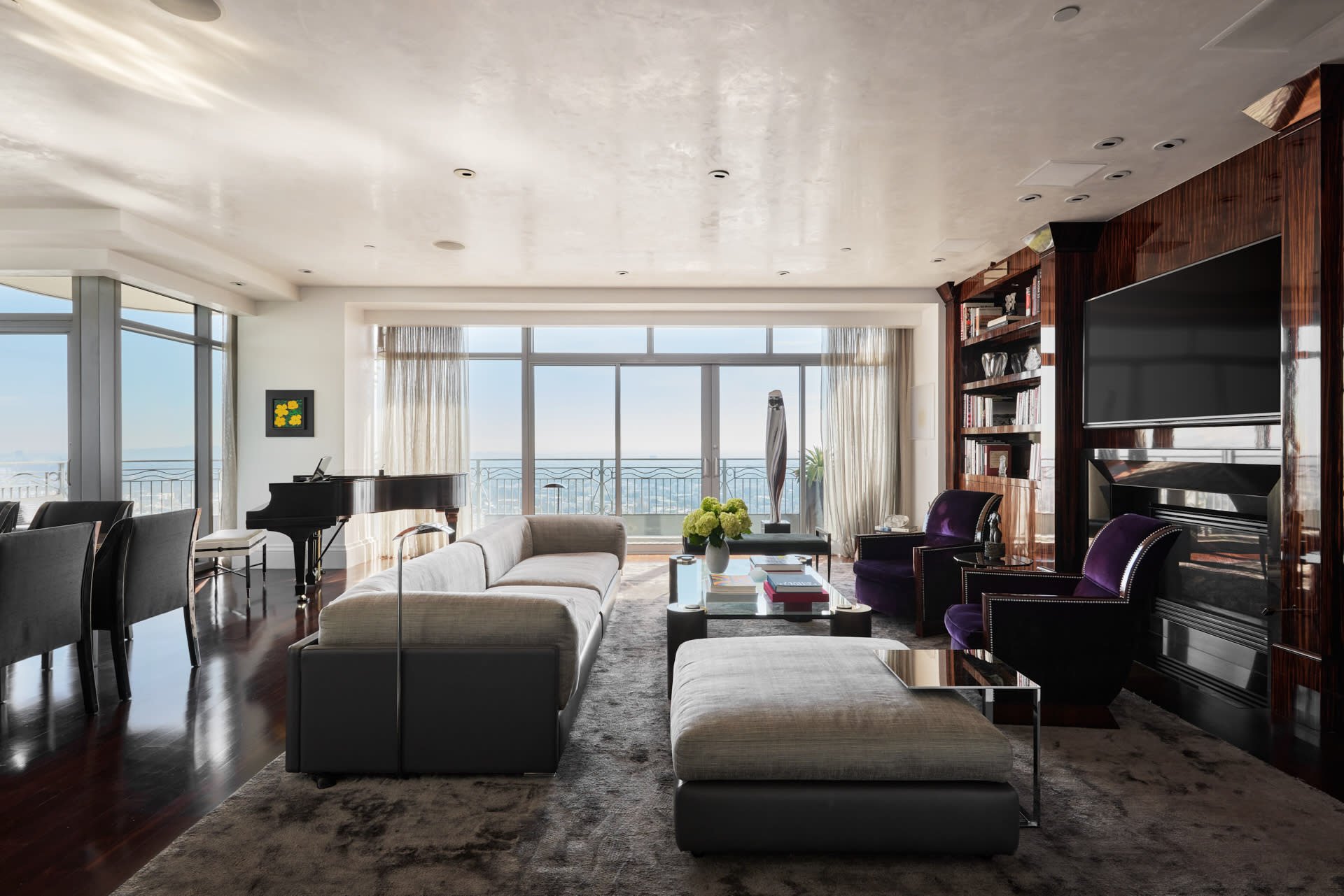 The Californian #1704, Wilshire Corridor