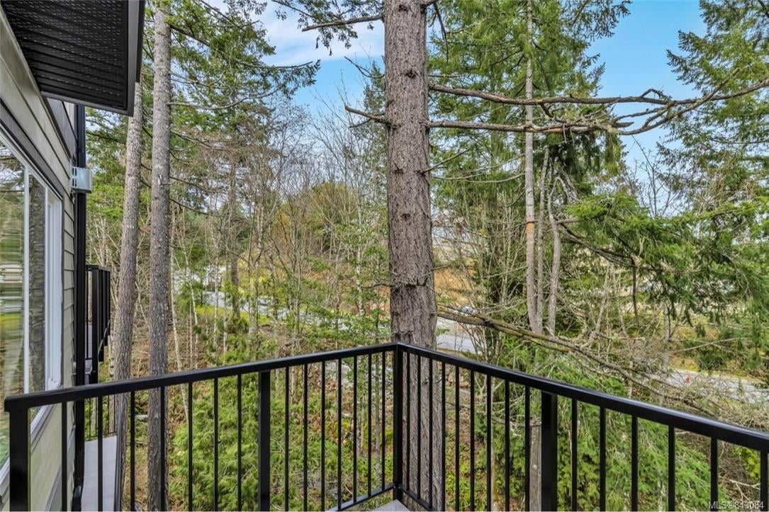 925 Echo Valley Pl, Langford