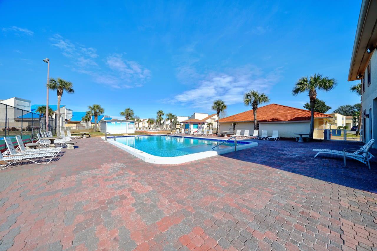 17462 FRONT BEACH Unit 52D