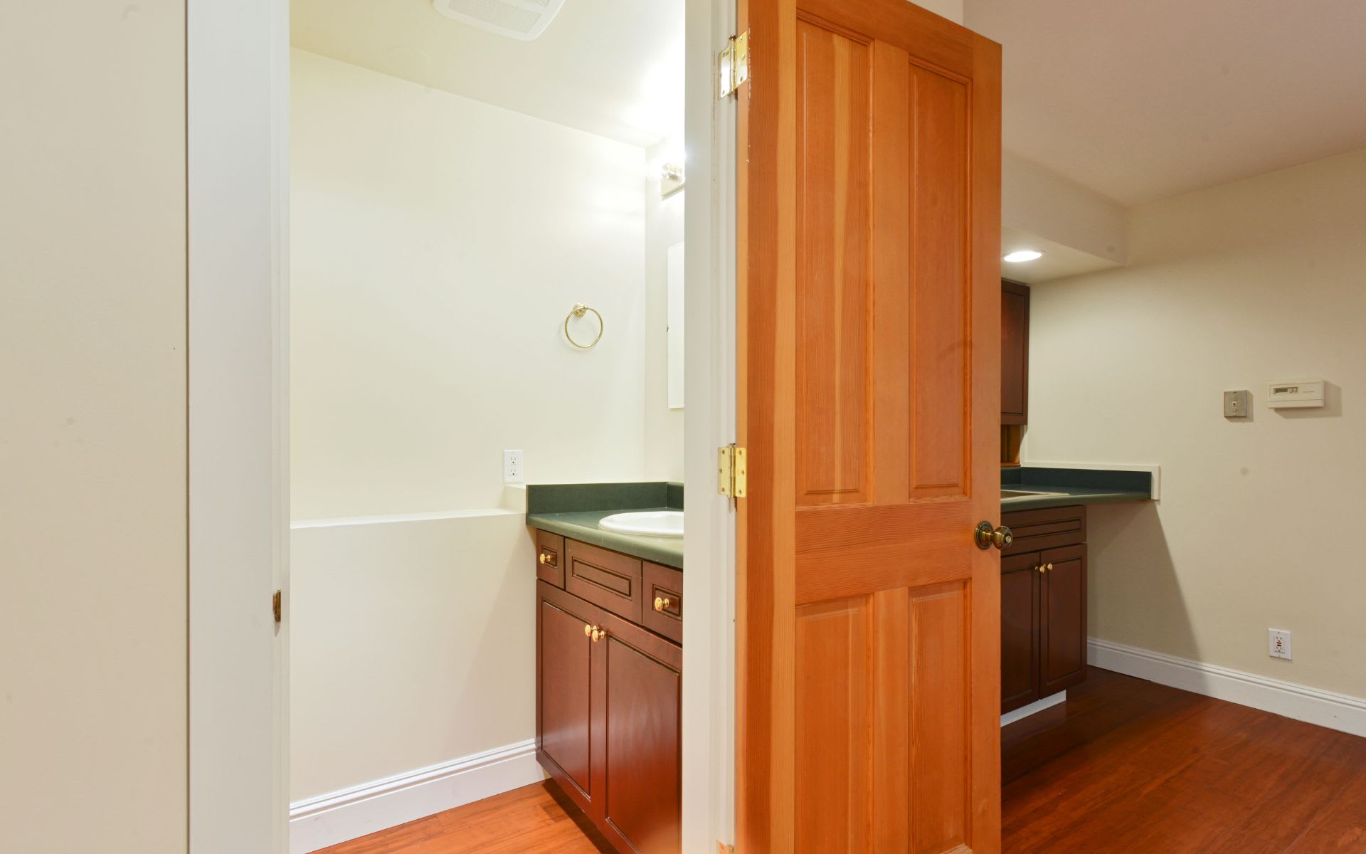 70-72 6th Ave