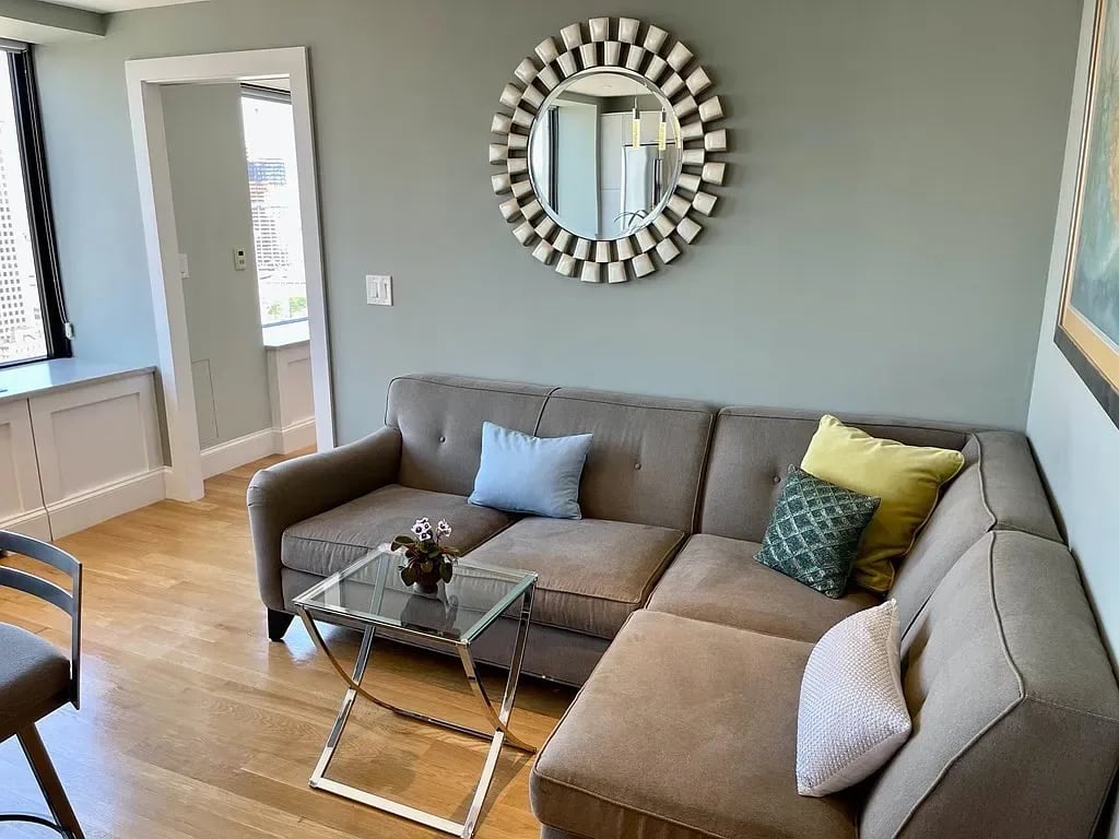 65 E India Row #37GH