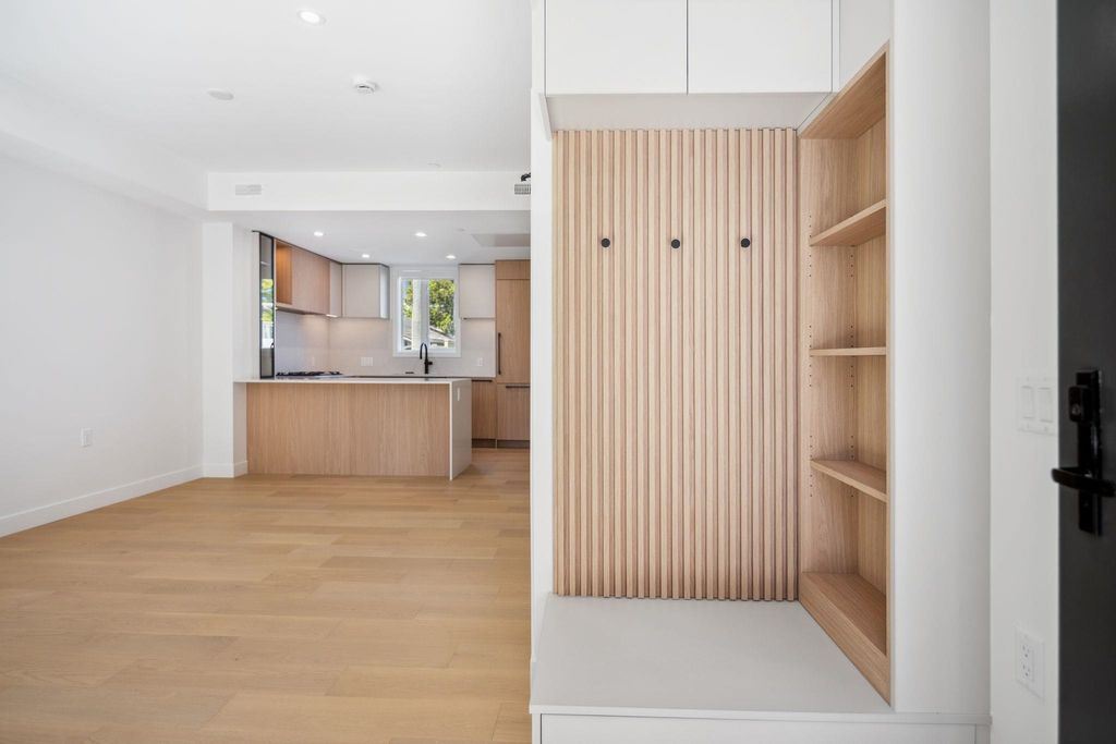 725 W 49 Avenue 123, Vancouver