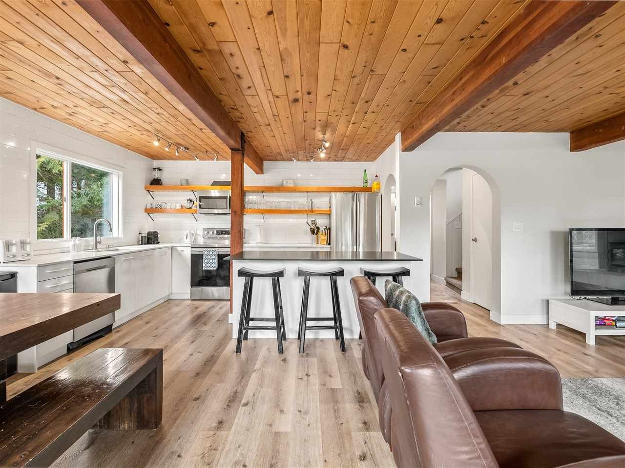 8636 Lakewood Ct