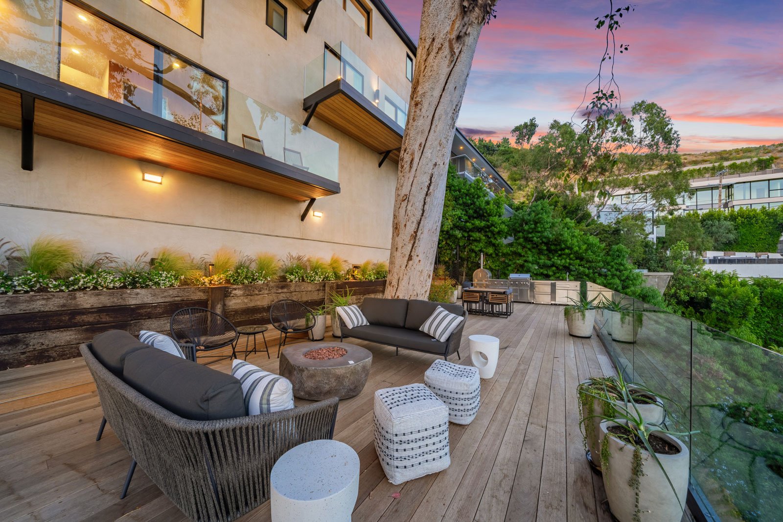 Hollywood Haven ⛰️