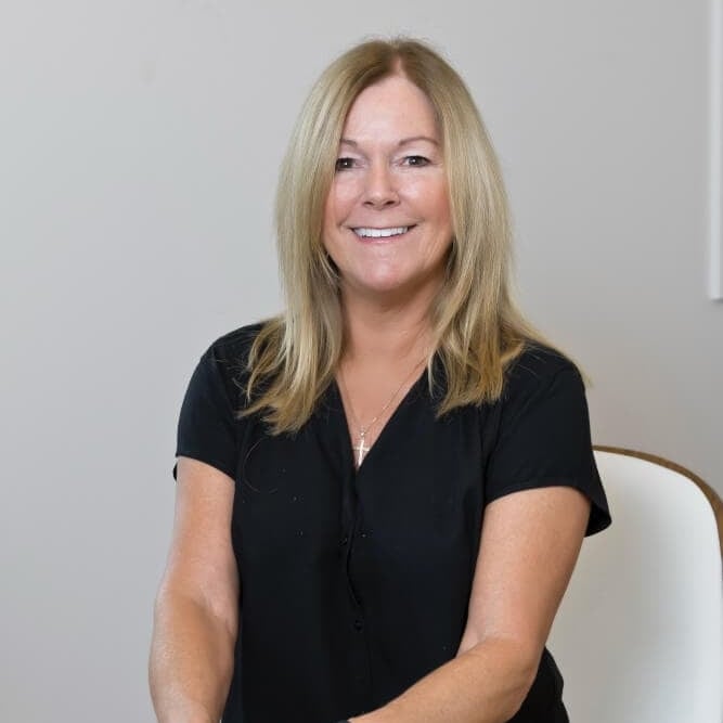 Karen White Amherst, MA Real Estate Agent Headshot
