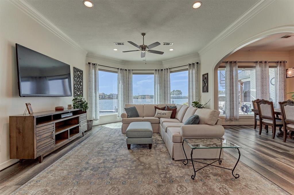 79 Broad Cove Dr