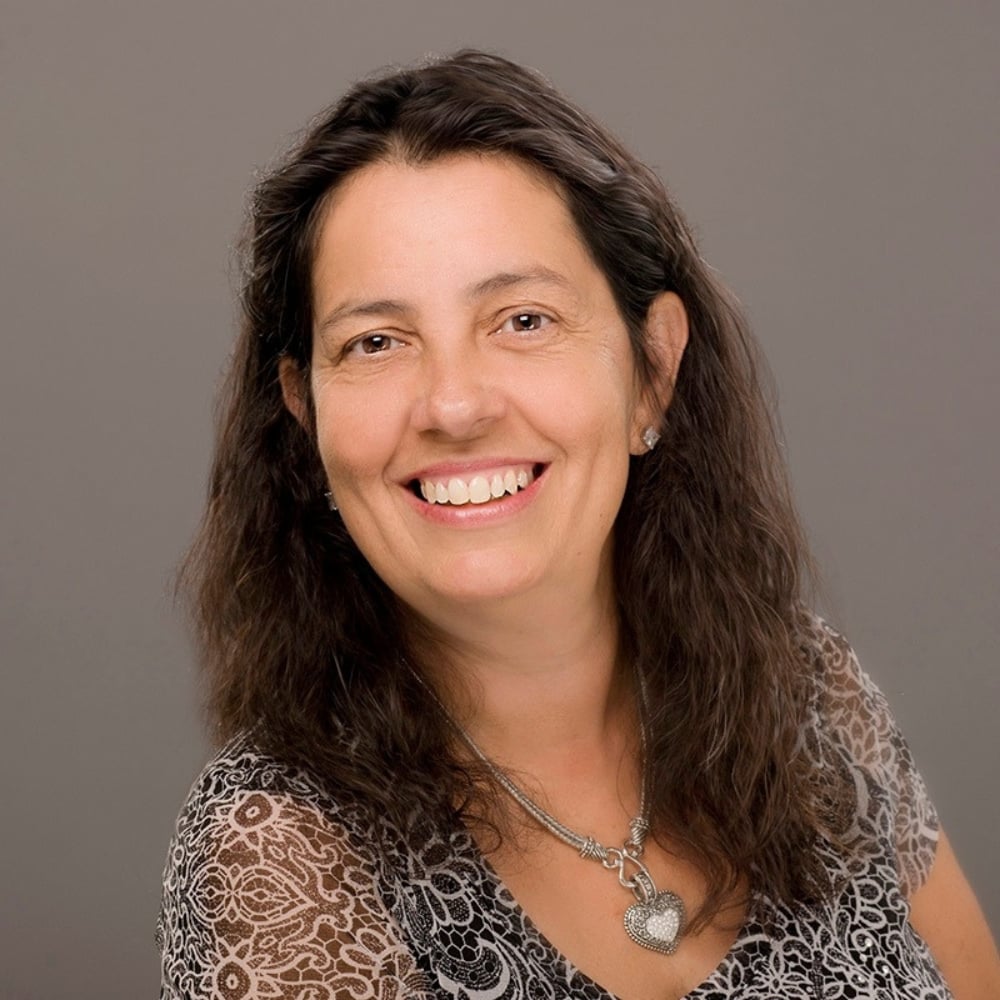 Monica Schafer Woodbury, MN Real Estate Agent Headshot