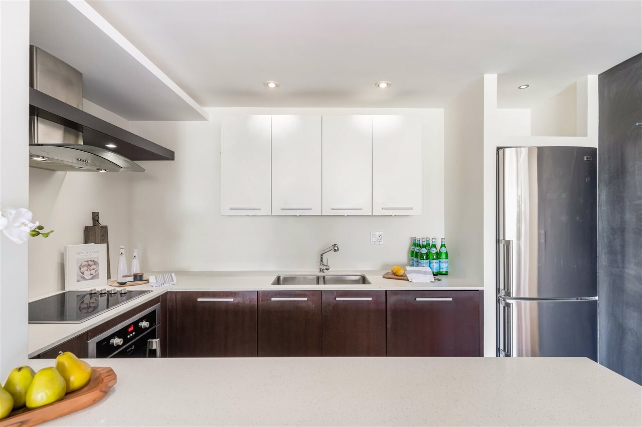 207-2211 W 2nd Ave
