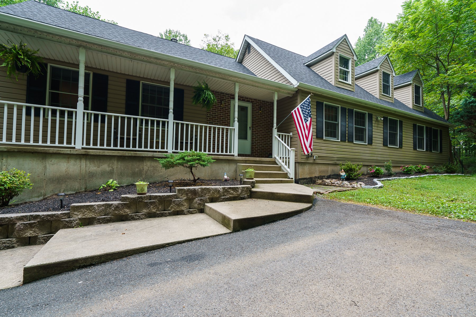 6511 Glen Road
