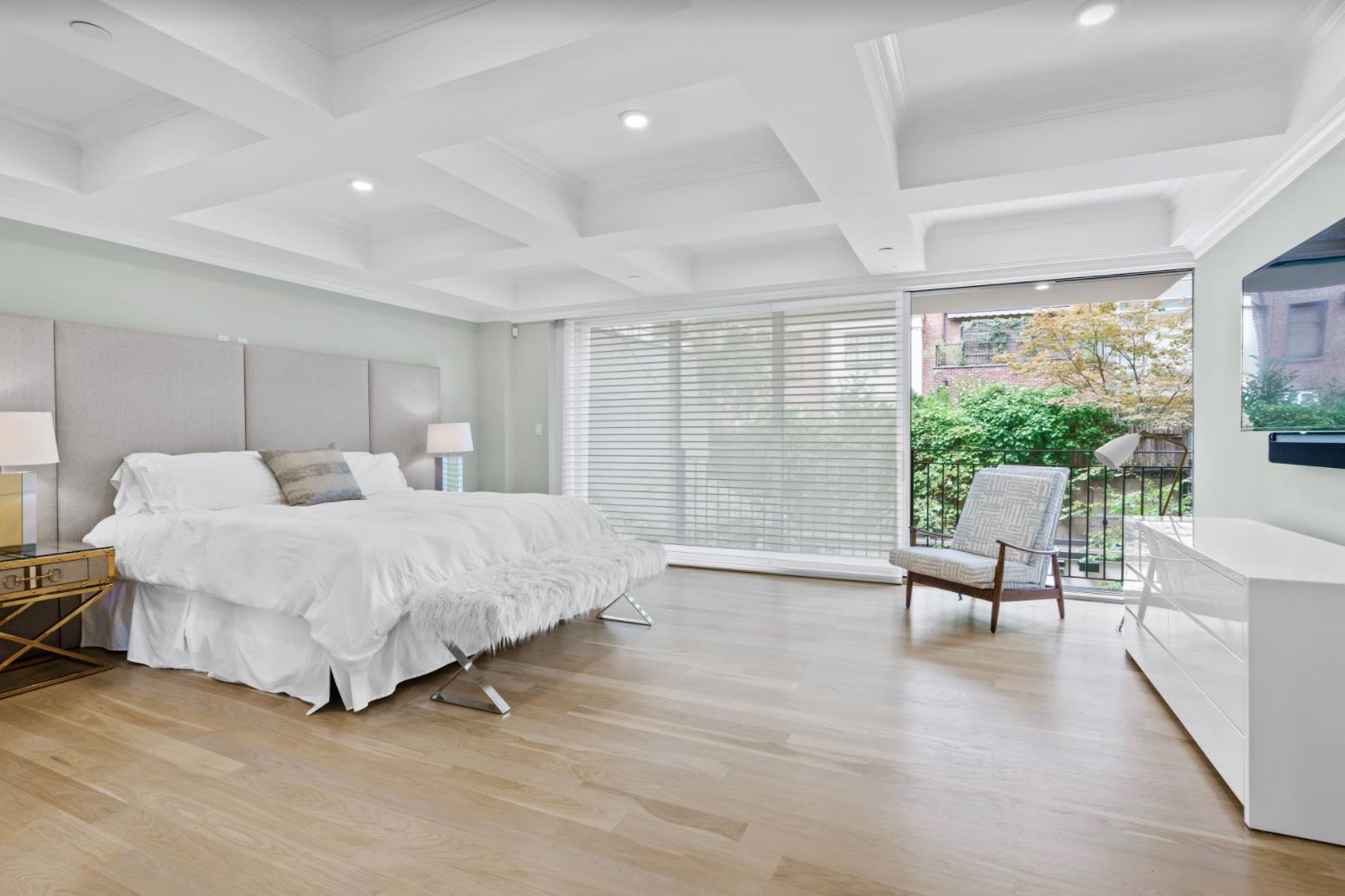 227 East 67th Street, Apt M-1