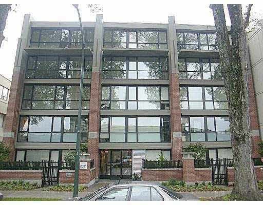 504-2036 W 10th Ave