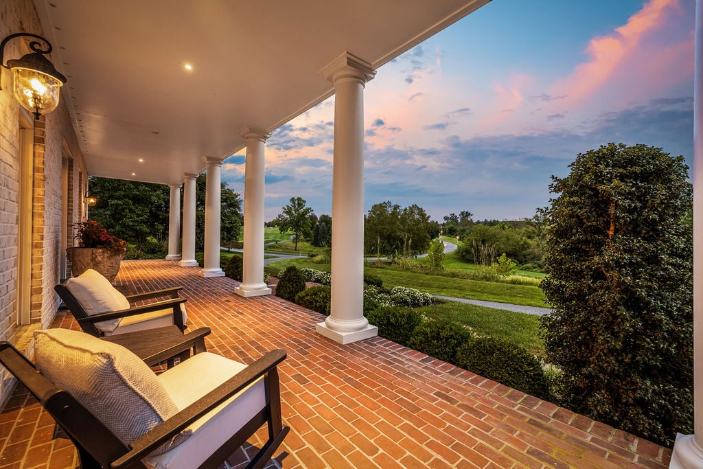 Stunning Hayfields Manor Home