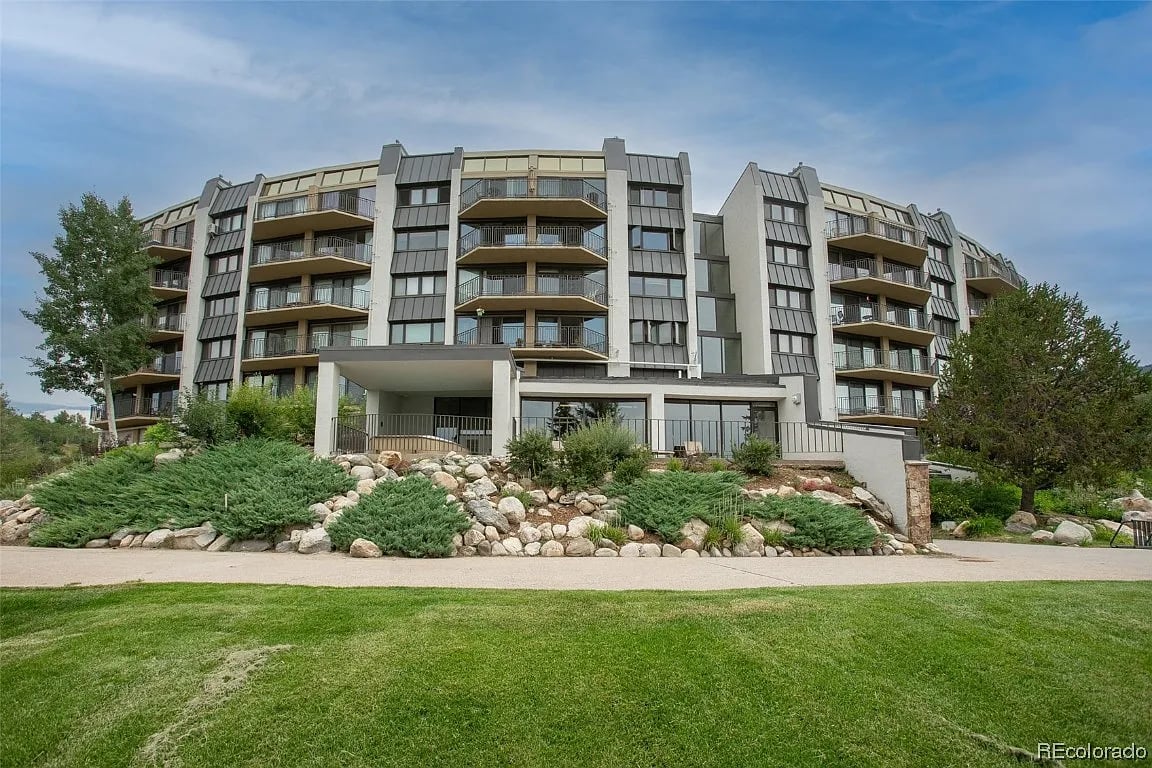 1995 Storm Meadows Dr #601