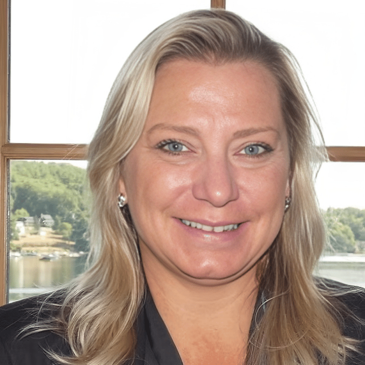 Meaghan Cott Meredith, NH Real Estate Agent Headshot