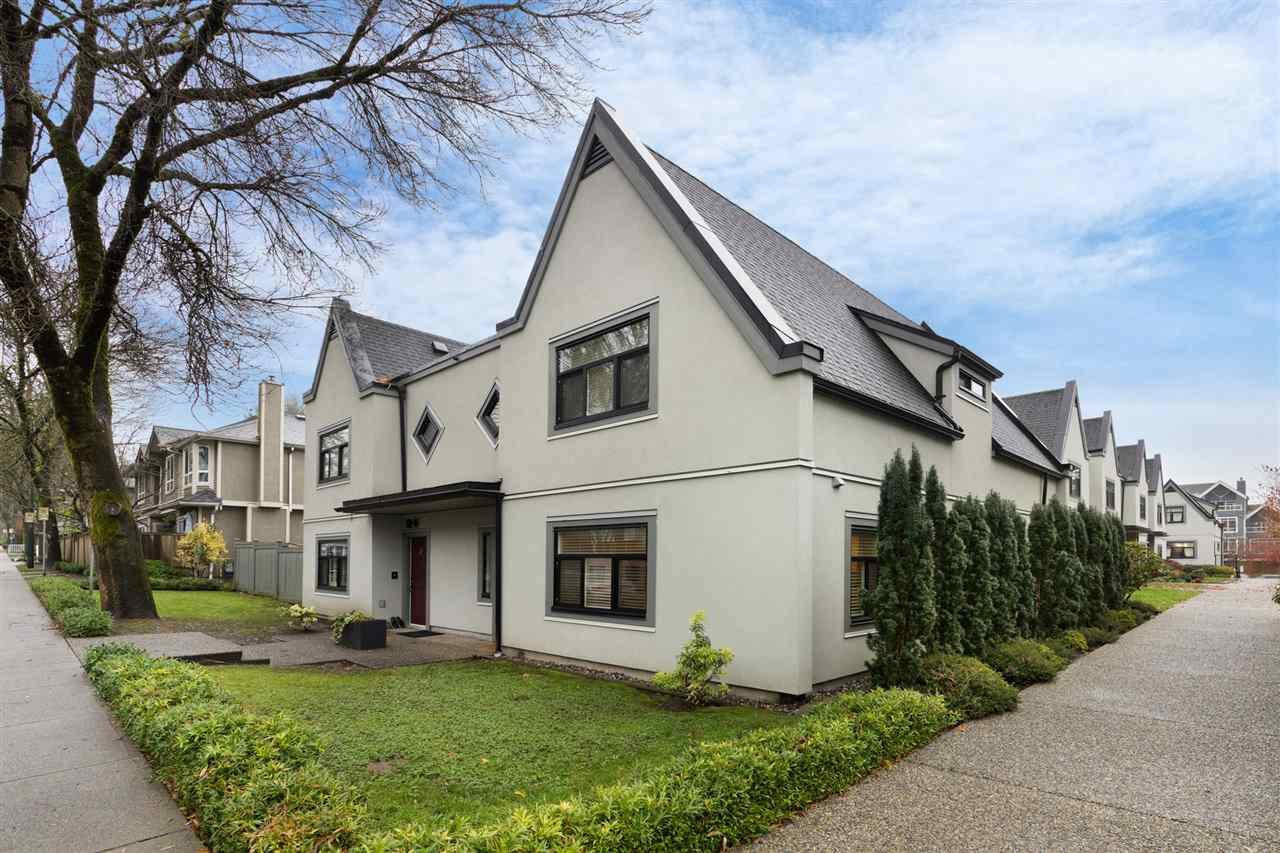 38-889 Tobruck Avenue, North Vancouver