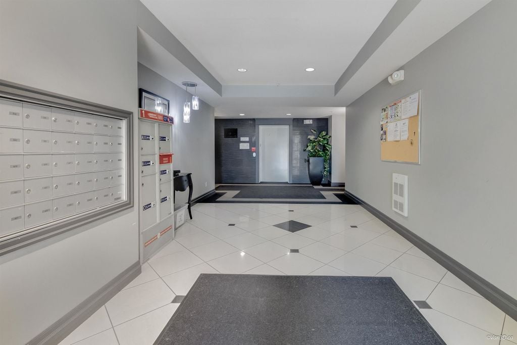 2343 Atkins Ave, #418
