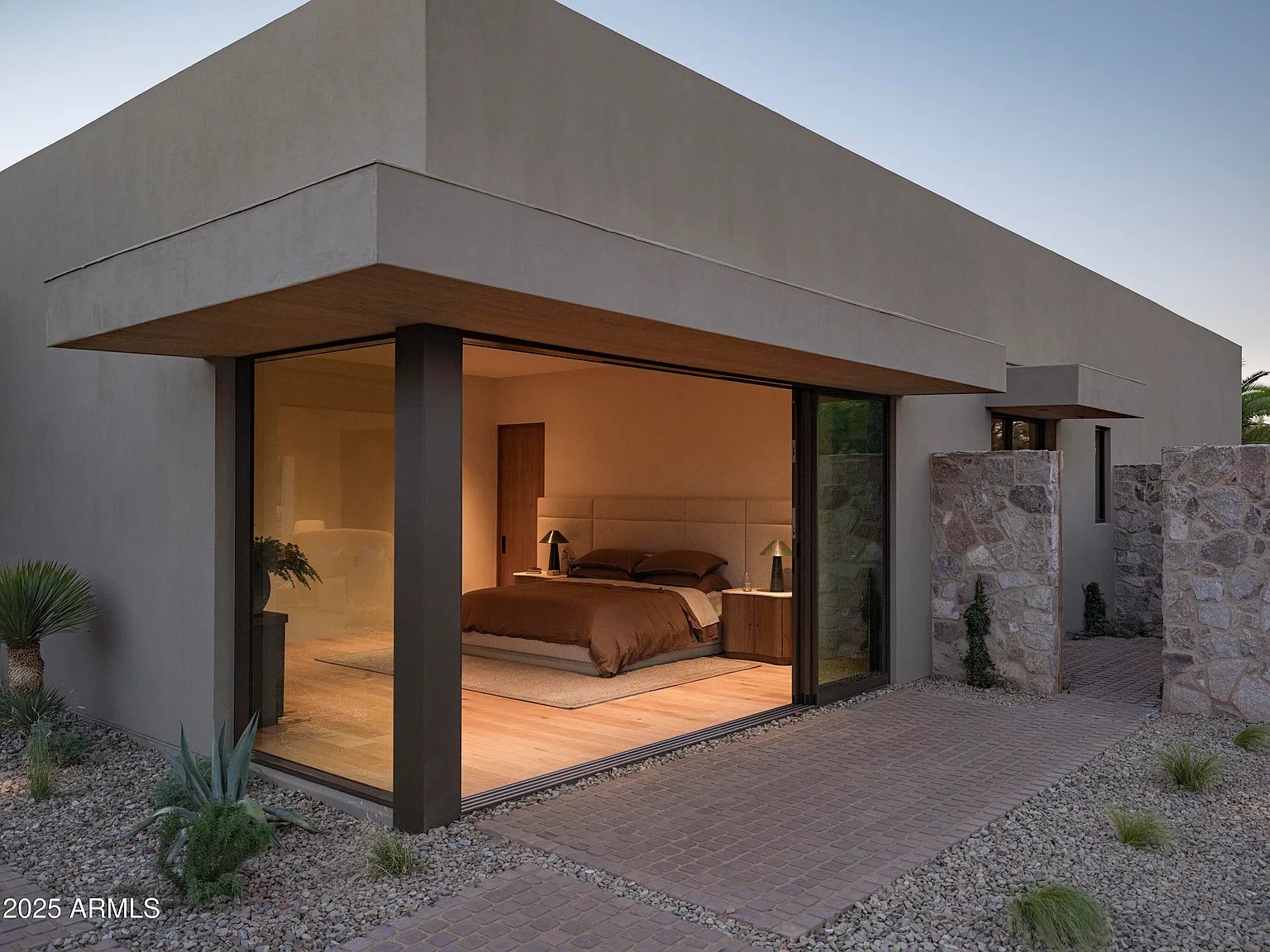 8631 N AVENIDA DEL SOL