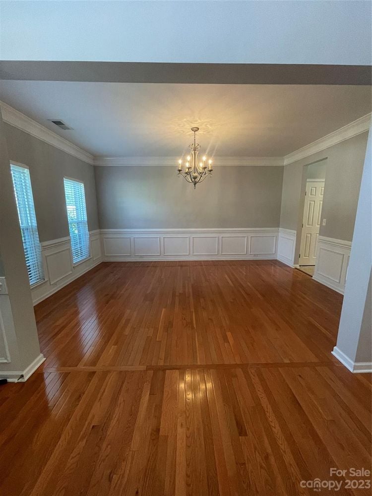 1208 Rockwell View Rd