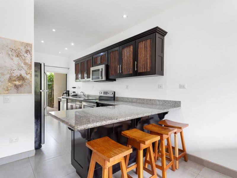 Jacarandas #2 | Affordable 3-Bedroom Townhouse Near Tamarindo Beach with Pool, Gym, and Secure Gated Living