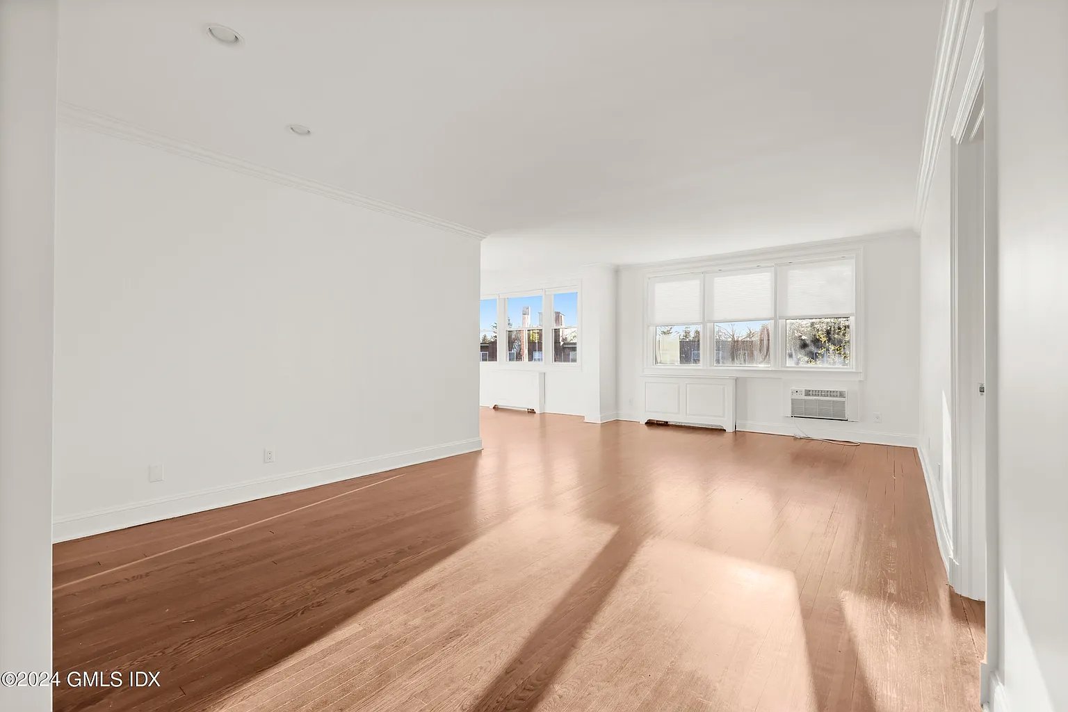 2 Putnam Hl APT 4G