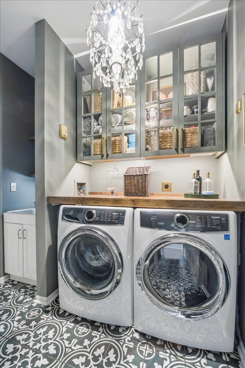 Stunning McHenry Oasis