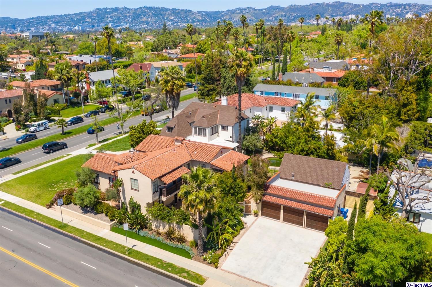 464 S Highland Ave
