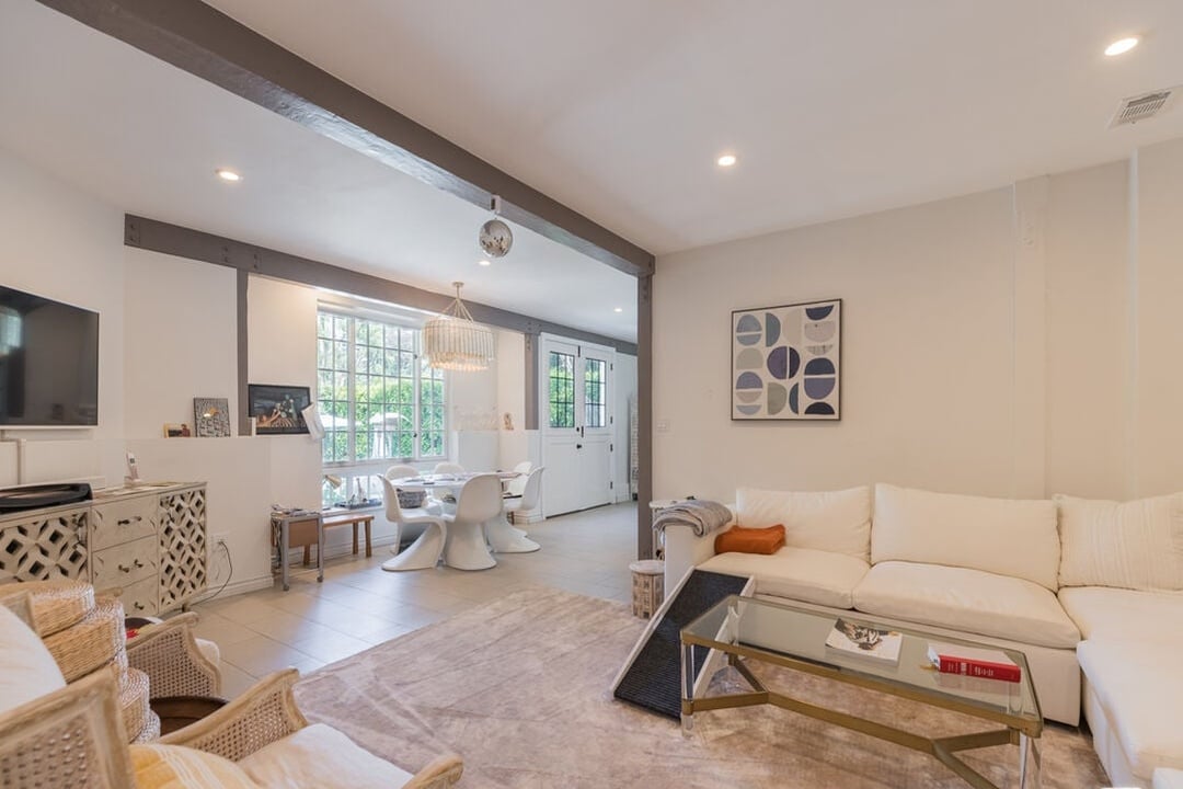 Pinnacle Estate, Wonderland Ave, 90046