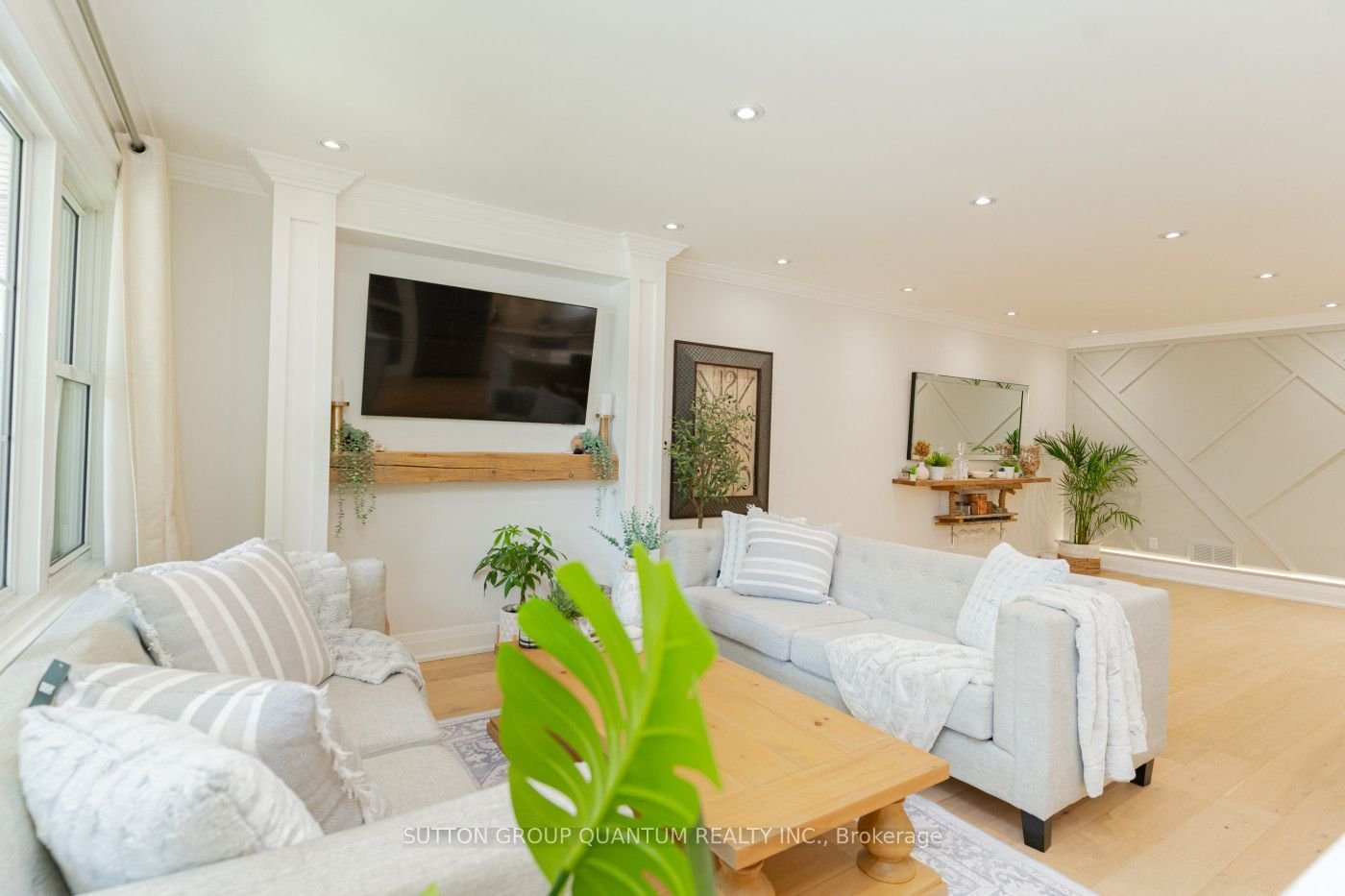 1508 Thetford Crt